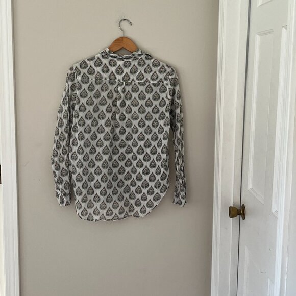 Roller Rabbit Peacock paisley Print Button Down Size Medium - Picture 9 of 10